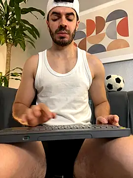 Snapshot of AxelThompson_ chatting on 11/27/25, 11:45 AxelThompson online show from 11/27/25, 11:45