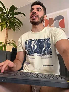 Snapshot of AxelThompson_ chatting on 11/29/25, 12:08 AxelThompson online show from 11/29/25, 12:08