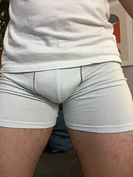 Snapshot of AxelThompson_ chatting on 11/30/25, 11:47 AxelThompson online show from 11/30/25, 11:47