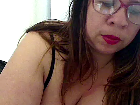 luciana69hot online show from 02/19/25, 09:36