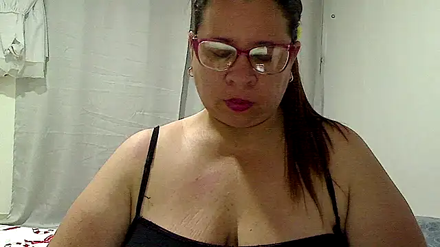 Snapshot of luciana69hot chatting on 03/16/26, 05:06 luciana69hot online show from 03/16/26, 05:06