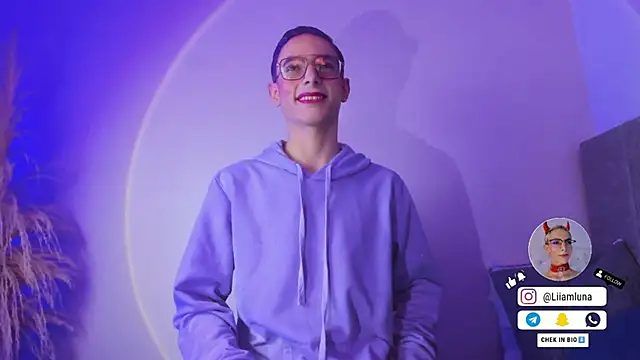 Snapshot of liiamluna_ chatting on 09/23/25, 09:45 liiamluna online show from 09/23/25, 09:45