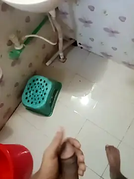 Snapshot of zim200 chatting on 09/25/25, 10:52 zim200 online show from 09/25/25, 10:52