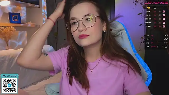 Snapshot of mia_here chatting on 11/26/25, 02:23 mia here online show from 11/26/25, 02:23