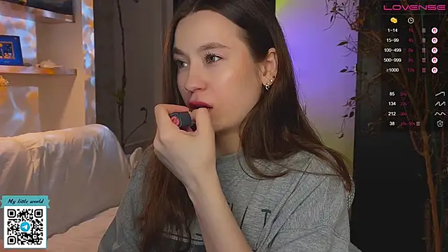 Snapshot of mia_here chatting on 12/01/25, 02:16 mia here online show from 12/01/25, 02:16