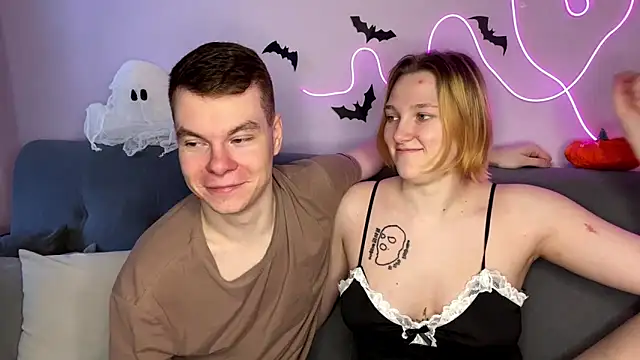 julielourens online show from 11/02/25, 08:06