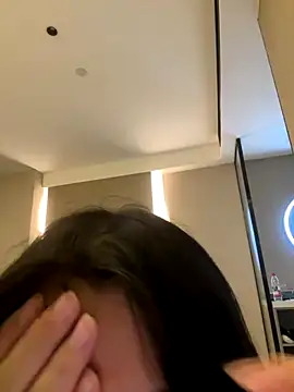 chenyu0308 online show from 10/25/25, 04:42