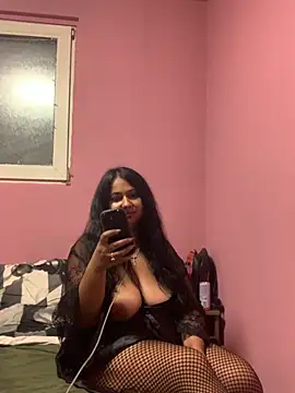 Snapshot of Melissa10 chatting on 11/12/25, 01:17 Melissa10 online show from 11/12/25, 01:17