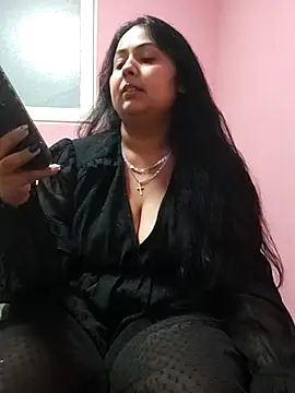 Snapshot of Melissa10 chatting on 12/05/25, 02:53 Melissa10 online show from 12/05/25, 02:53