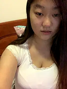 Snapshot of xialuo25 chatting on 11/02/25, 12:35 xialuo25 online show from 11/02/25, 12:35