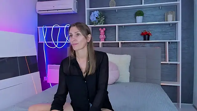 Snapshot of ChristyBrook chatting on 10/06/25, 07:11 ChristyBrook online show from 10/06/25, 07:11