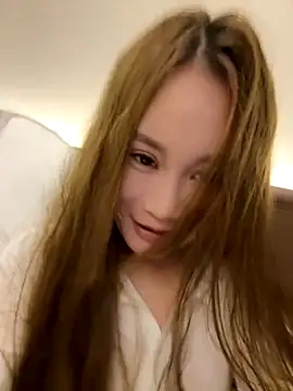 Snapshot of uulove521 chatting on 12/18/25, 06:03 uulove521 online show from 12/18/25, 06:03