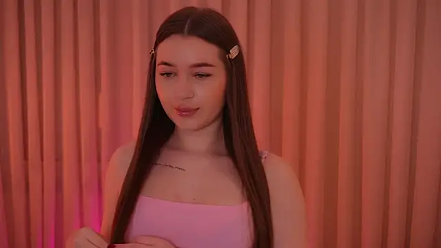 Snapshot of LiaGotti chatting on 11/25/25, 07:03 LiaGotti online show from 11/25/25, 07:03