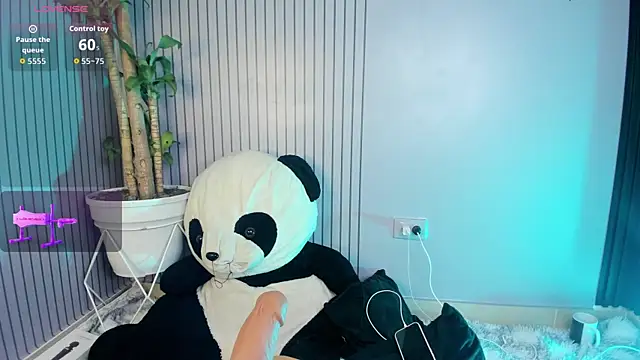 Im perla  online show from 10/28/25, 02:26