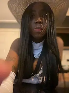 Snapshot of Alexia_24 chatting on 11/01/25, 03:30 Alexia 24 online show from 11/01/25, 03:30