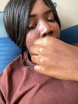 Snapshot of Alexia_24 chatting on 11/15/25, 06:26 Alexia 24 online show from 11/15/25, 06:26