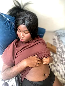 Snapshot of Alexia_24 chatting on 11/18/25, 04:11 Alexia 24 online show from 11/18/25, 04:11