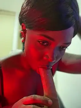 Snapshot of Alexia_24 chatting on 11/23/25, 04:23 Alexia 24 online show from 11/23/25, 04:23