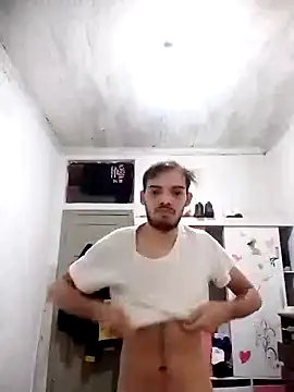 GuilhermeYuree online show from 06/07/26, 01:32