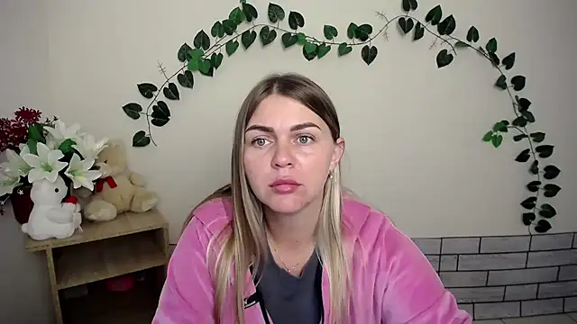 Magic Katarina  online show from 09/15/25, 06:35