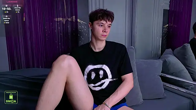 Snapshot of AnthonyHall chatting on 09/25/25, 10:30 AnthonyHall online show from 09/25/25, 10:30