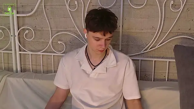 Snapshot of AnthonyHall chatting on 11/30/25, 04:38 AnthonyHall online show from 11/30/25, 04:38