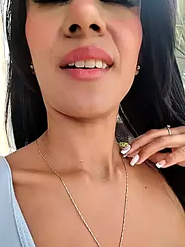 Snapshot of Juliana_Xander chatting on 11/08/25, 03:12 Juliana Xander online show from 11/08/25, 03:12