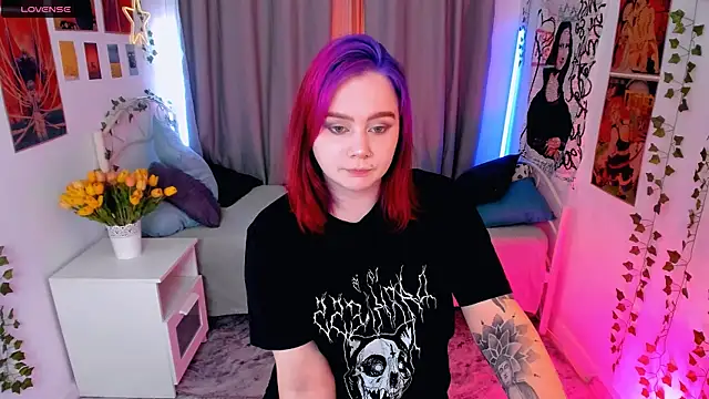 Snapshot of lunaalli chatting on 11/29/25, 02:20 lunaalli online show from 11/29/25, 02:20