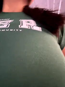 Snapshot of Ninazhang chatting on 09/28/25, 01:44 Ninazhang online show from 09/28/25, 01:44