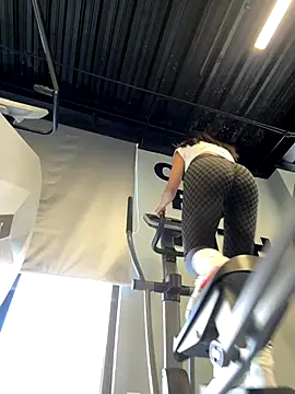 Snapshot of Ninazhang chatting on 10/20/25, 01:17 Ninazhang online show from 10/20/25, 01:17