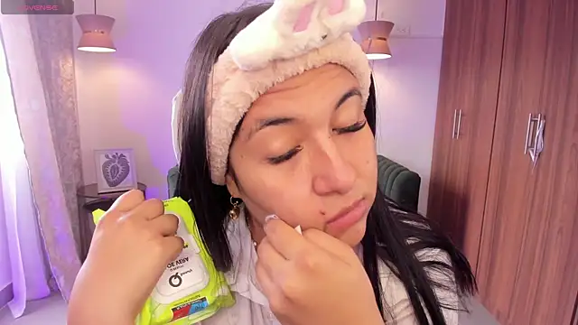 Snapshot of DANDARA_THOM chatting on 10/03/25, 07:11 DANDARA THOM online show from 10/03/25, 07:11