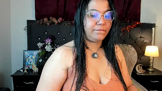 sofia sorceress5 online show from 10/21/25, 01:17