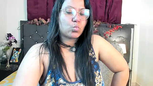 sofia sorceress5 online show from 11/16/25, 01:11