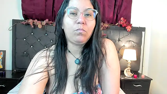 sofia sorceress5 online show from 12/15/25, 02:05