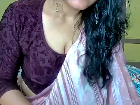 Snapshot of MasTANIYA chatting on 11/30/25, 01:26 MasTANIYA online show from 11/30/25, 01:26