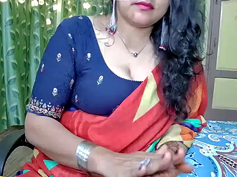 Snapshot of MasTANIYA chatting on 12/15/25, 07:07 MasTANIYA online show from 12/15/25, 07:07