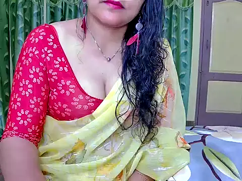 Snapshot of MasTANIYA chatting on 12/21/25, 06:42 MasTANIYA online show from 12/21/25, 06:42