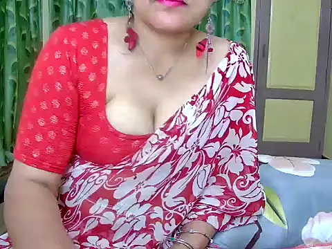 Snapshot of MasTANIYA chatting on 12/22/25, 02:14 MasTANIYA online show from 12/22/25, 02:14