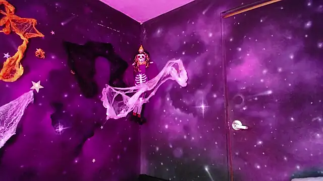 CristaldelLeon s online show from 09/30/25, 08:14