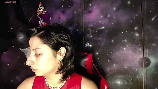 CristaldelLeon s online show from 10/20/25, 07:14