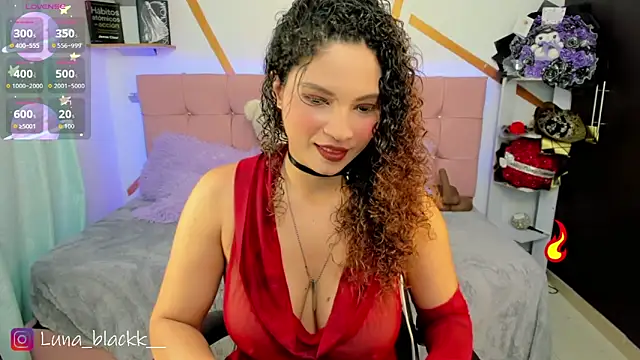 Luna blackk online show from 06/18/26, 09:08