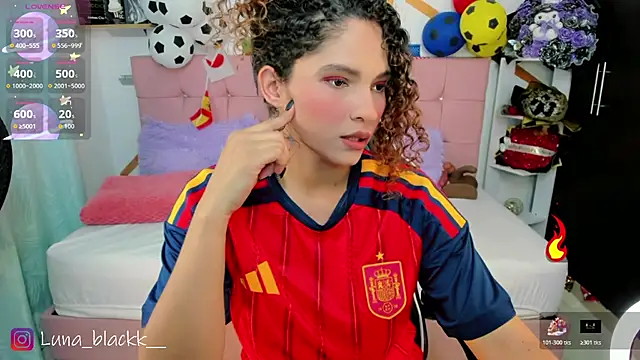 Luna blackk online show from 07/06/26, 08:11
