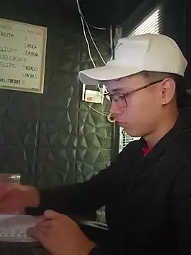 Snapshot of jacobs_shelby chatting on 09/12/25, 11:43 jacobs shelby online show from 09/12/25, 11:43