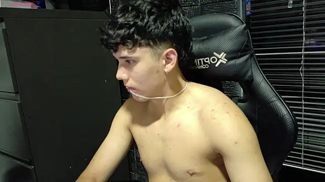 Snapshot of jacobs_shelby chatting on 09/15/25, 04:12 jacobs shelby online show from 09/15/25, 04:12