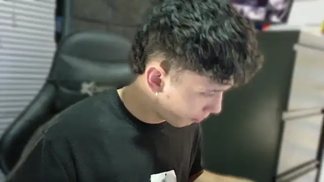 Snapshot of jacobs_shelby chatting on 09/15/25, 04:18 jacobs shelby online show from 09/15/25, 04:18