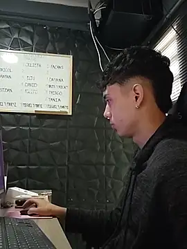 Snapshot of jacobs_shelby chatting on 09/22/25, 12:18 jacobs shelby online show from 09/22/25, 12:18