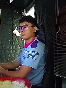 Snapshot of jacobs_shelby chatting on 09/26/25, 01:26 jacobs shelby online show from 09/26/25, 01:26