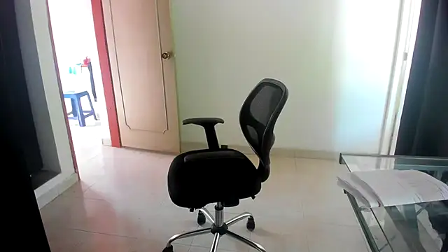 Snapshot of jacobs_shelby chatting on 10/04/25, 07:45 jacobs shelby online show from 10/04/25, 07:45