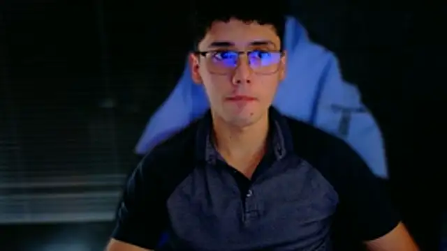 Snapshot of jacobs_shelby chatting on 10/14/25, 01:56 jacobs shelby online show from 10/14/25, 01:56