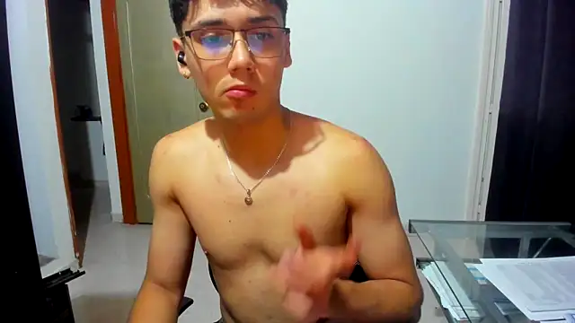 Snapshot of jacobs_shelby chatting on 10/24/25, 12:52 jacobs shelby online show from 10/24/25, 12:52